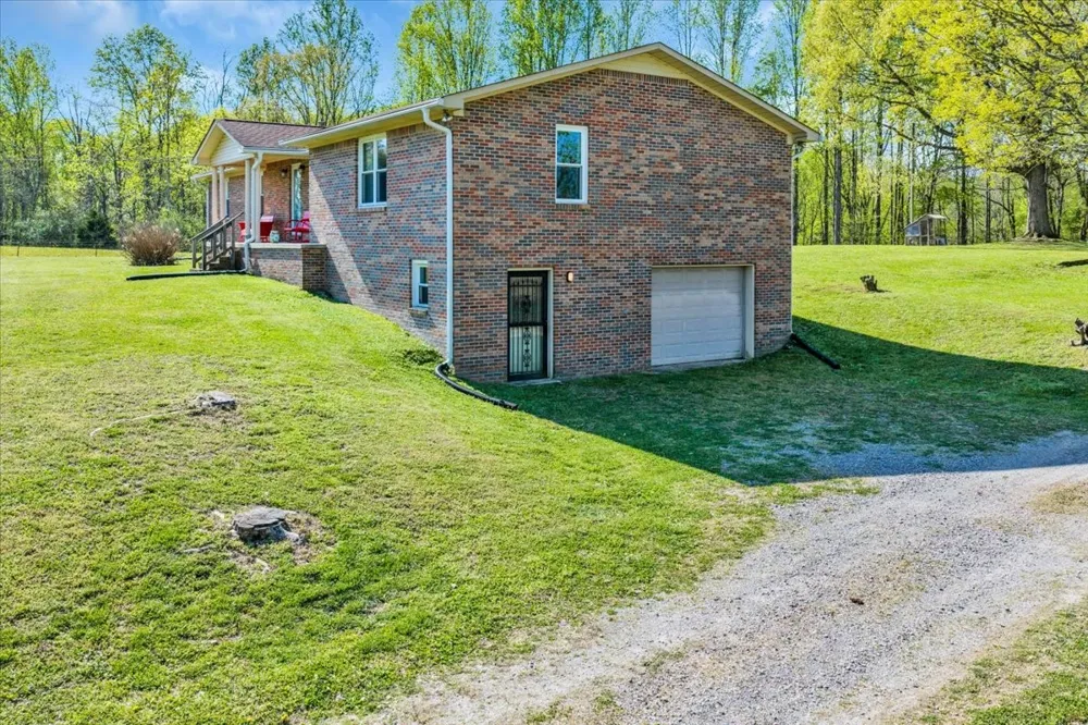 321 Goodridge Rd Woodbury, TN 37190