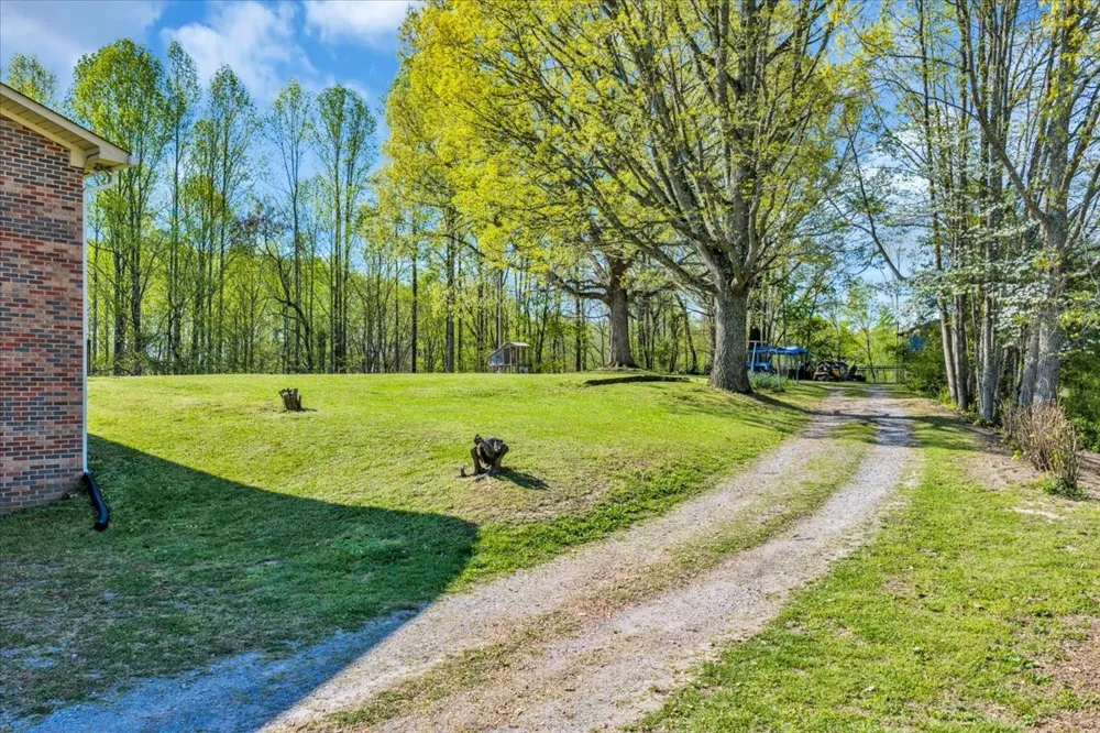 321 Goodridge Rd Woodbury, TN 37190