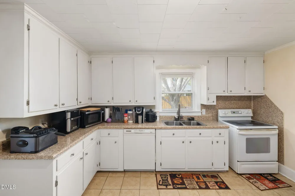 203 Sunset Street Stem, NC 27581