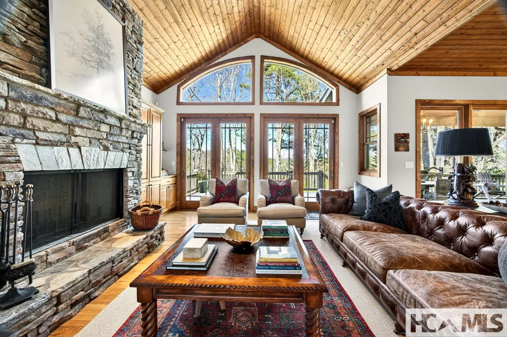 161 Chestnut Trace Lake Toxaway, NC 28747