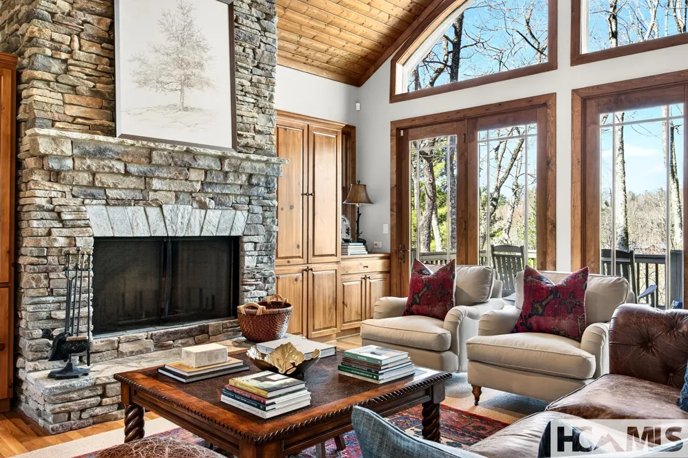 161 Chestnut Trace Lake Toxaway, NC 28747