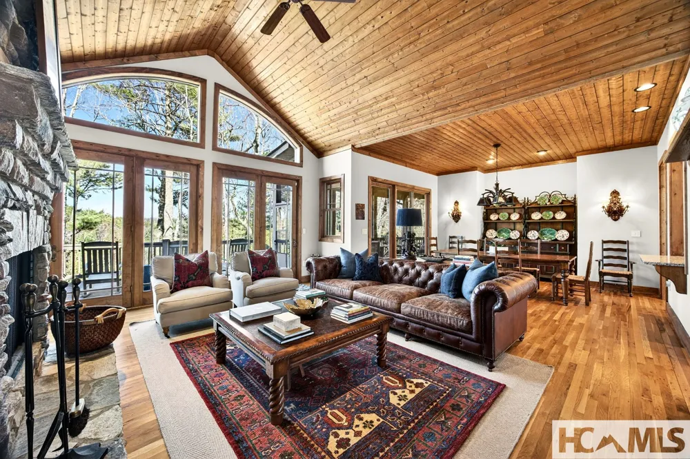 161 Chestnut Trace Lake Toxaway, NC 28747