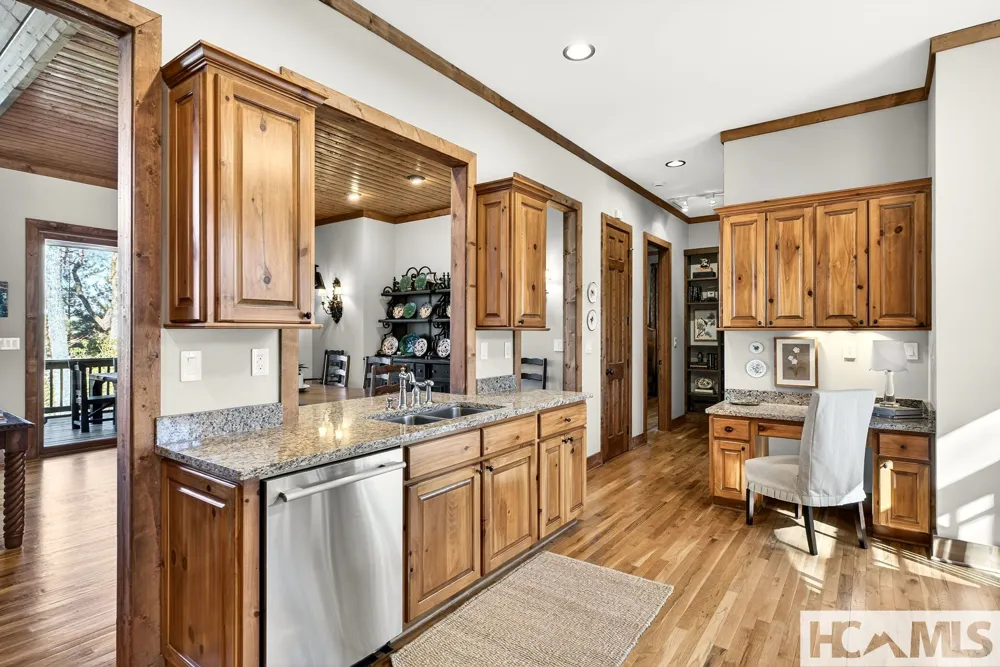 161 Chestnut Trace Lake Toxaway, NC 28747