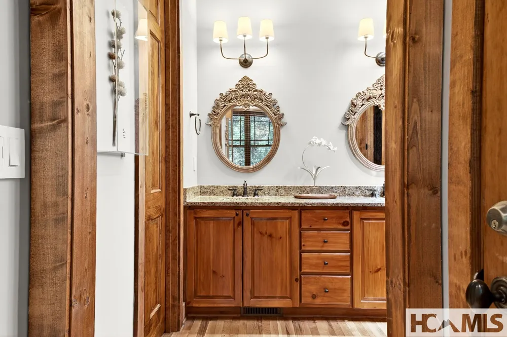 161 Chestnut Trace Lake Toxaway, NC 28747