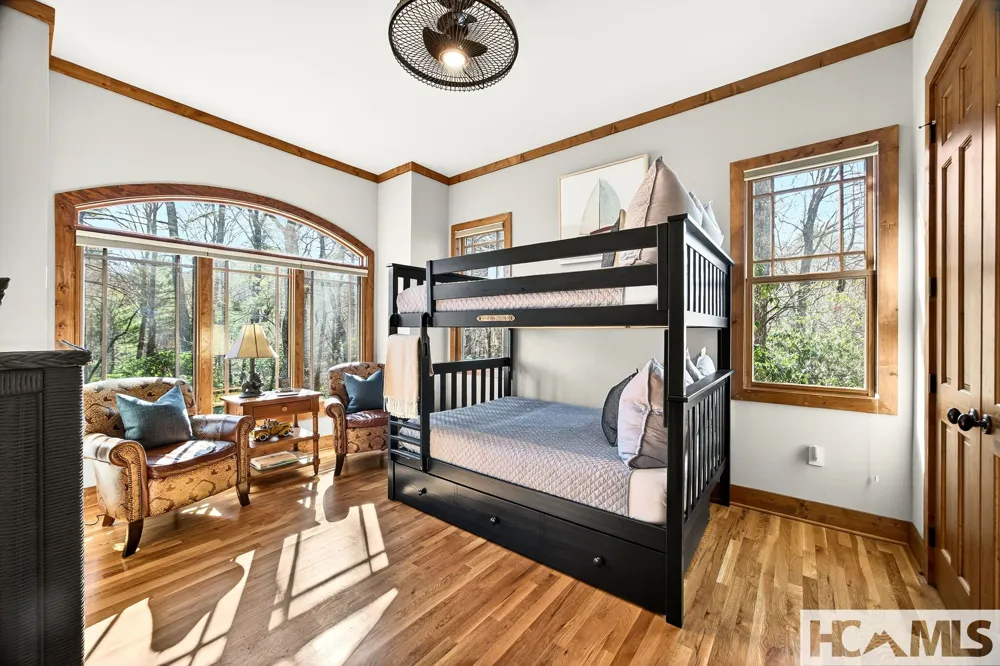 161 Chestnut Trace Lake Toxaway, NC 28747