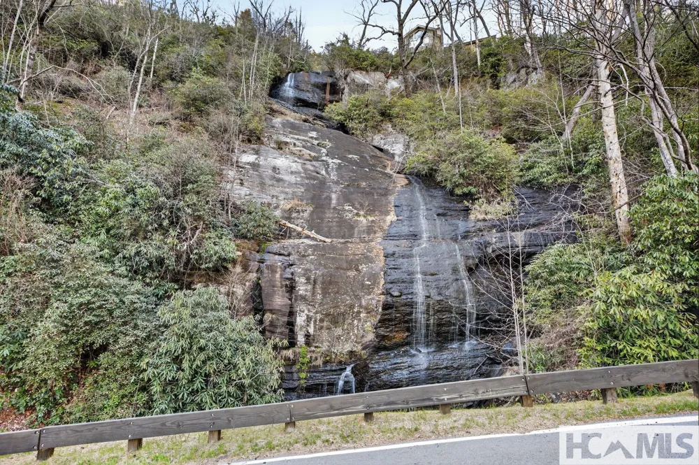 161 Chestnut Trace Lake Toxaway, NC 28747