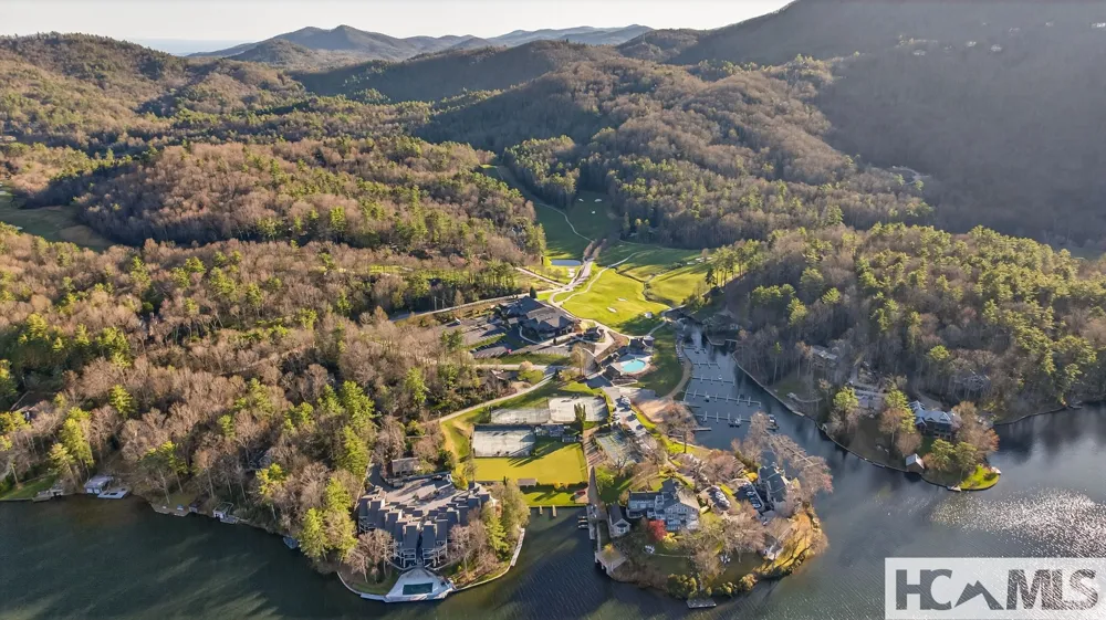 161 Chestnut Trace Lake Toxaway, NC 28747