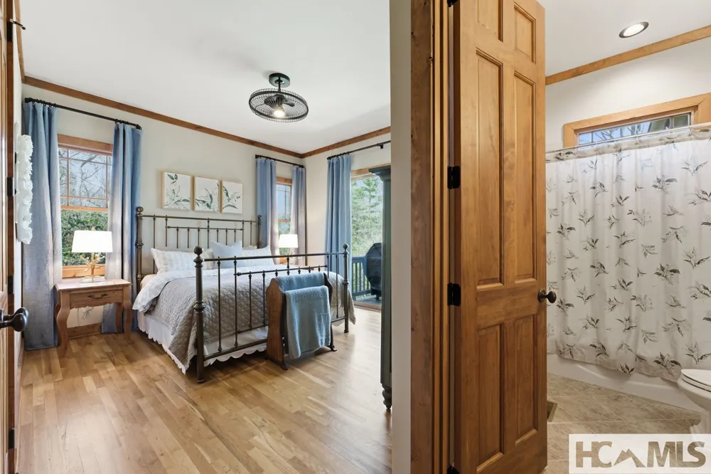 161 Chestnut Trace Lake Toxaway, NC 28747