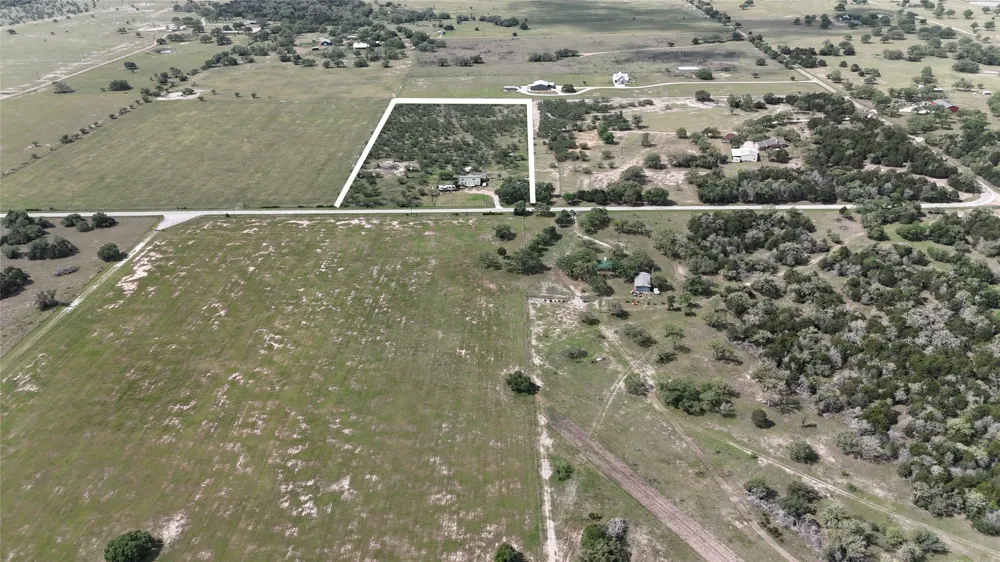3210 County Road 226 Giddings, TX 78942