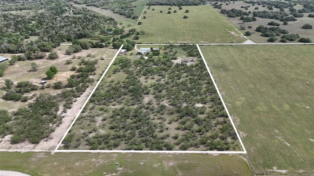 3210 County Road 226 Giddings, TX 78942