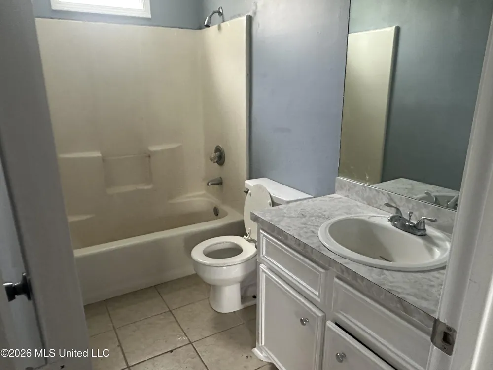 205 Woodbrook Cove Byram, MS 39272