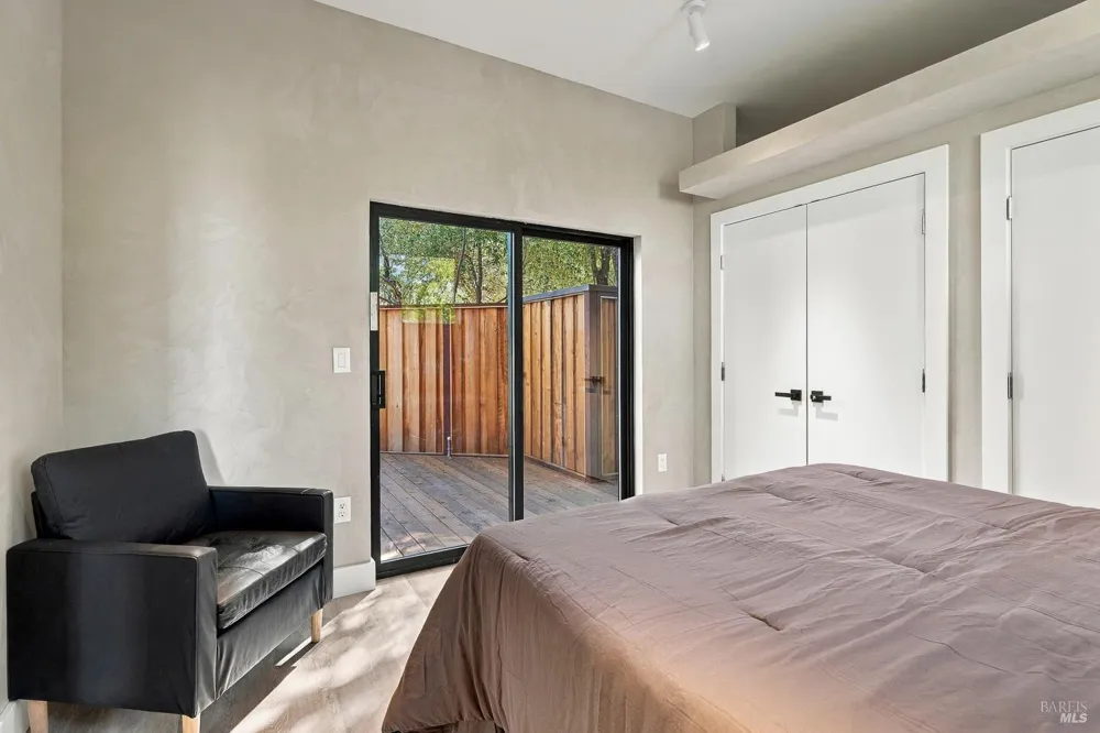 1091 Maple Avenue Ukiah, CA 95482