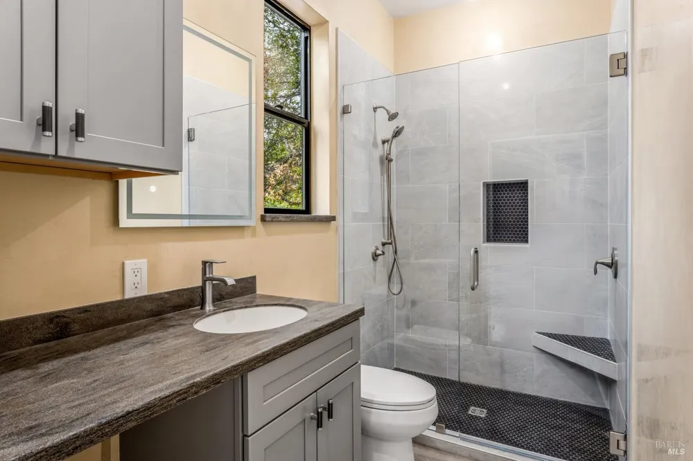 1091 Maple Avenue Ukiah, CA 95482