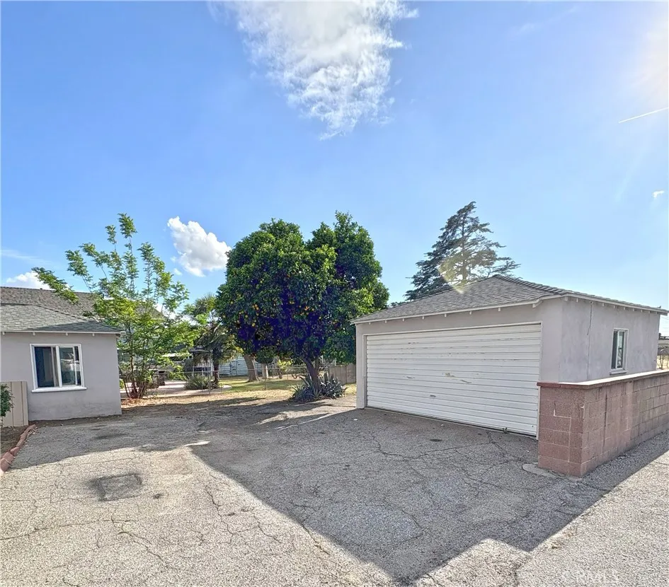 1211 S 10th Avenue Arcadia, CA 91006
