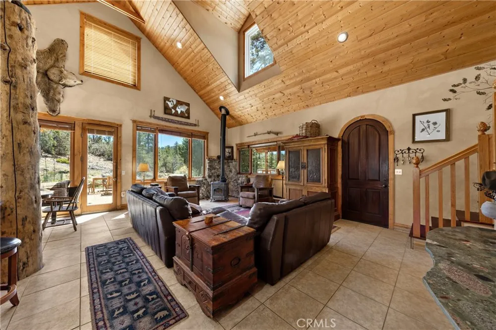 4295 Noodle Angelus Oaks, CA 92305