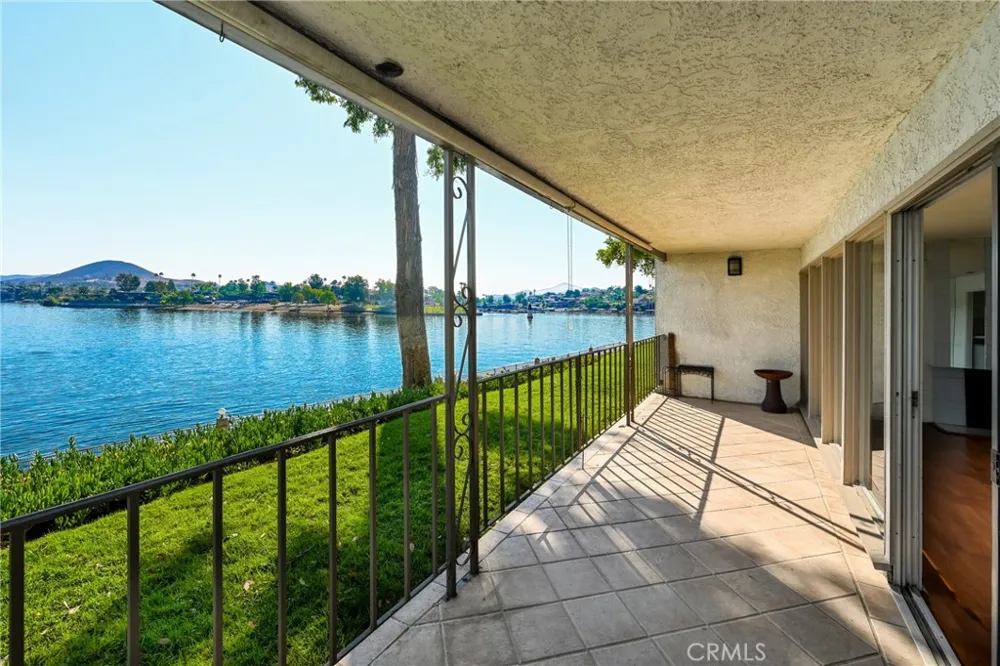 22054 Treasure Island Canyon Lake, CA 92587