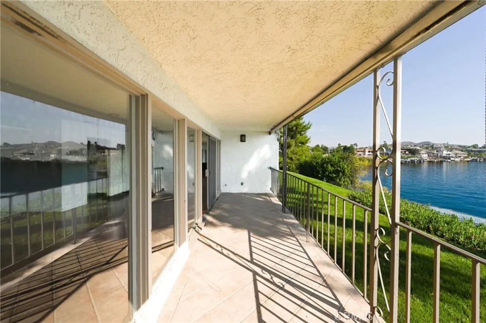 22054 Treasure Island Canyon Lake, CA 92587