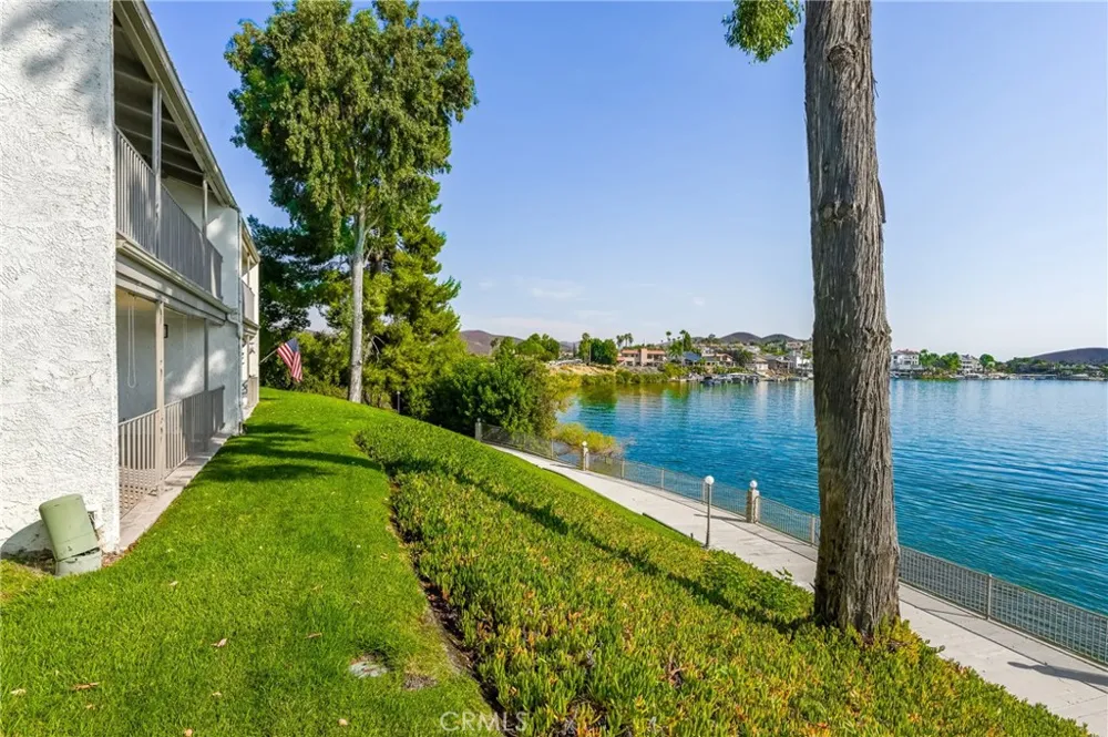 22054 Treasure Island Canyon Lake, CA 92587