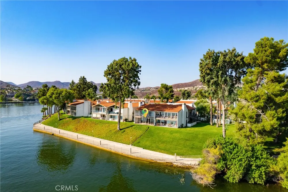 22054 Treasure Island Canyon Lake, CA 92587