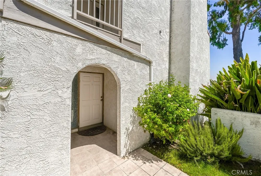 22054 Treasure Island Canyon Lake, CA 92587