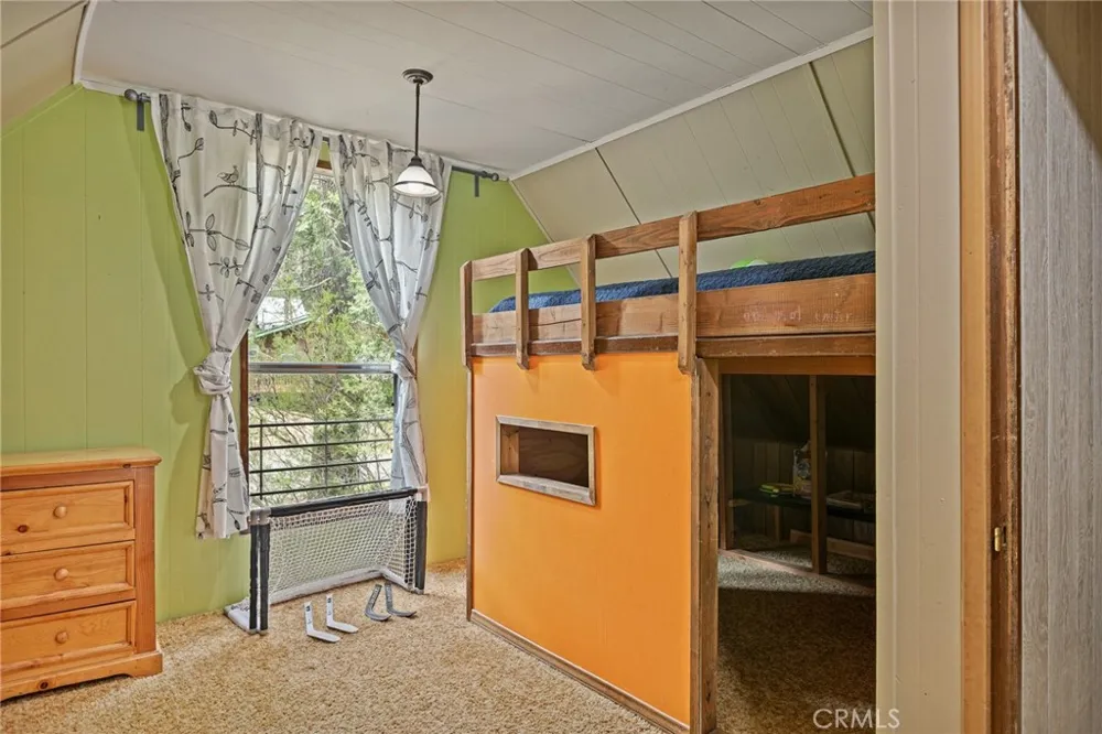 33459 Wild Cherry Green Valley Lake, CA 92341