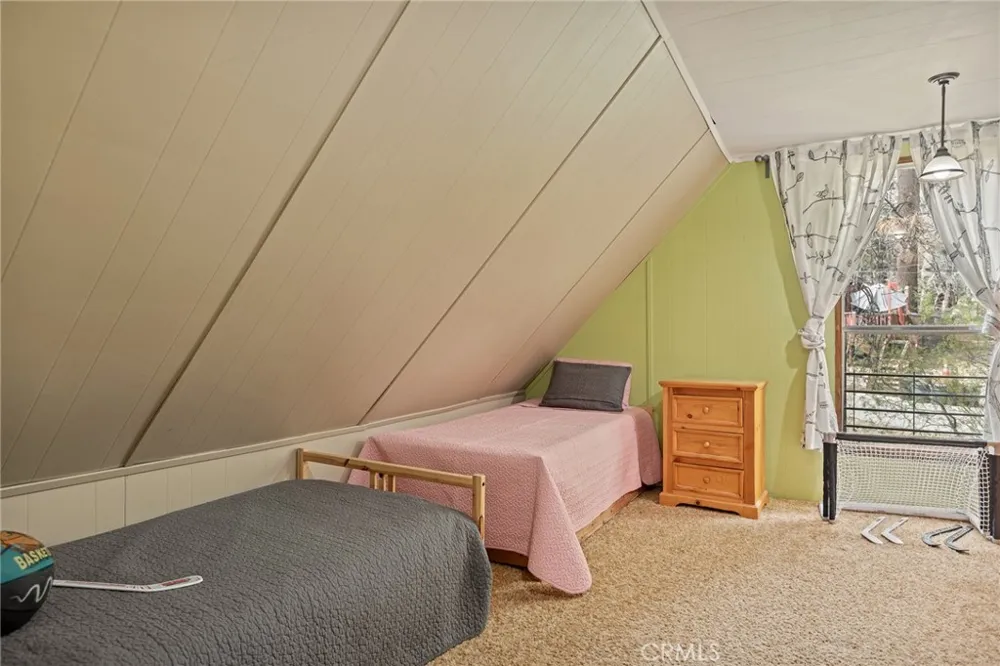 33459 Wild Cherry Green Valley Lake, CA 92341