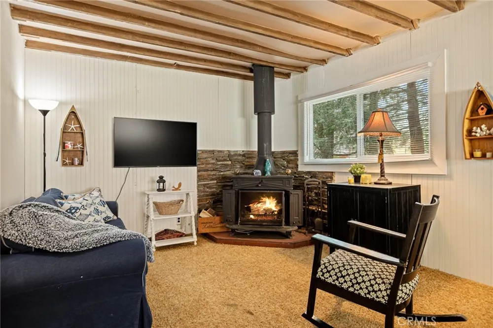 33459 Wild Cherry Green Valley Lake, CA 92341