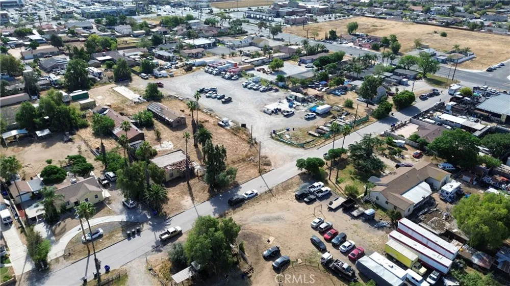 4118 Vernon Jurupa Valley, CA 92509