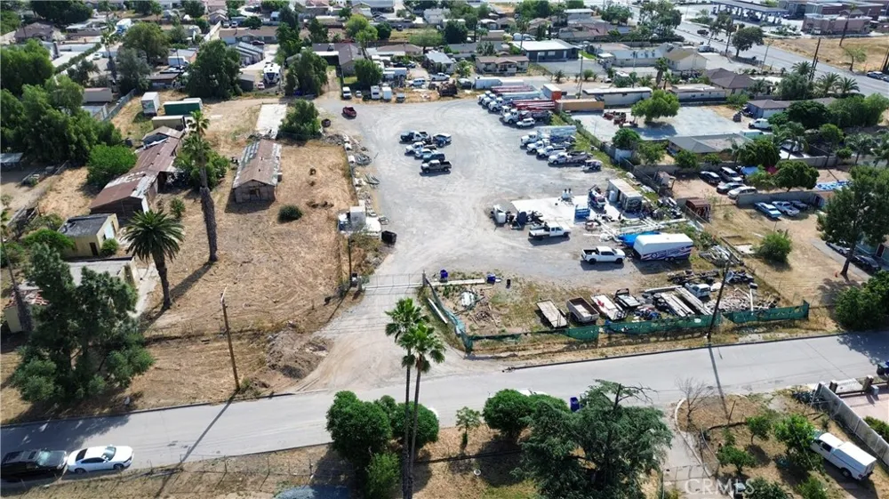 4118 Vernon Jurupa Valley, CA 92509
