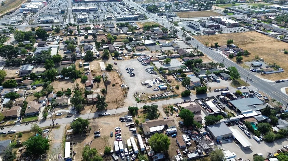 4118 Vernon Jurupa Valley, CA 92509