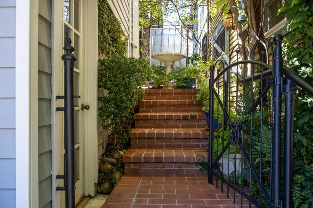429 Capitola Avenue Capitola, CA 95010