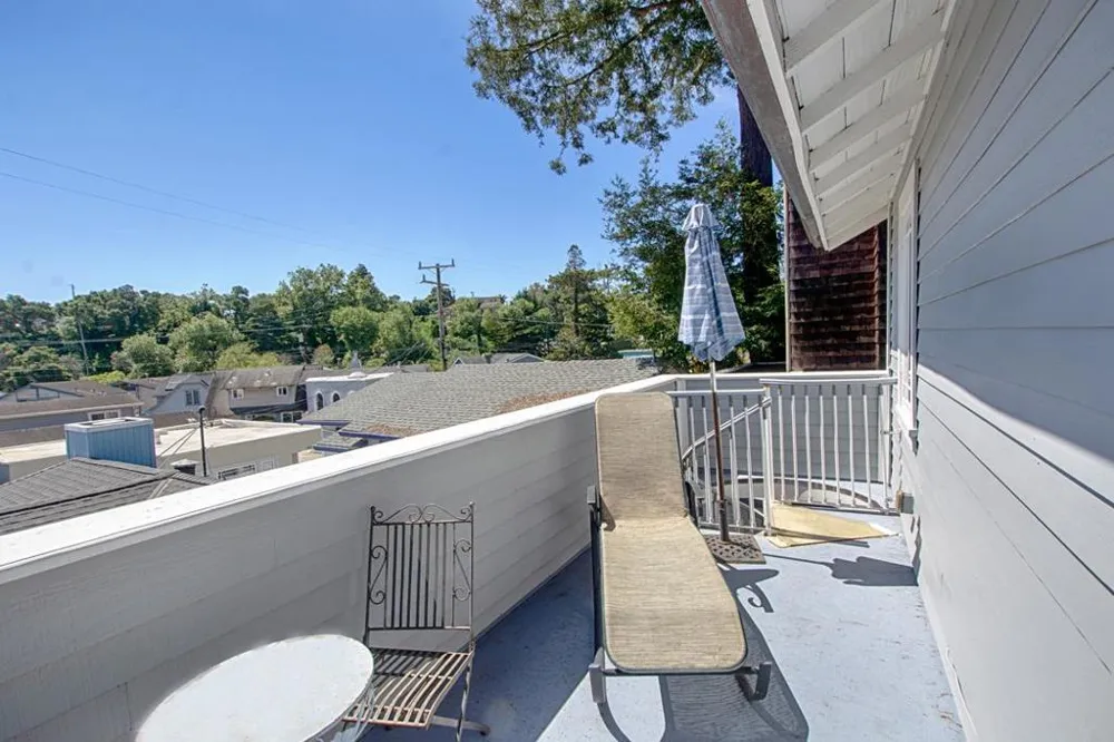 429 Capitola Avenue Capitola, CA 95010