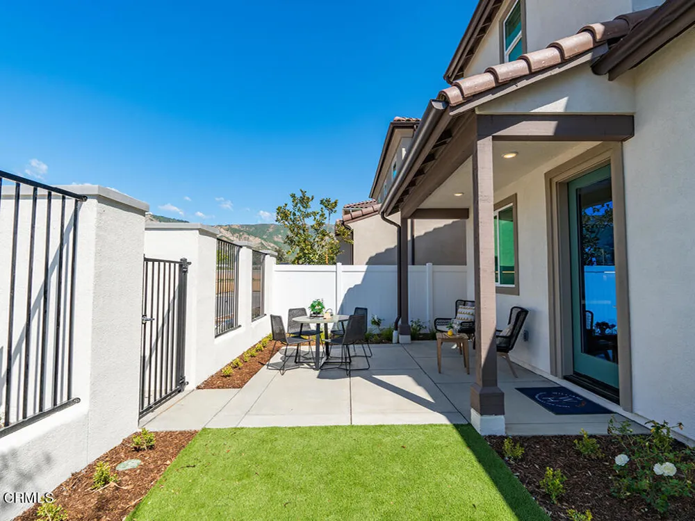3838 Silvergrass Lane Piru, CA 93040