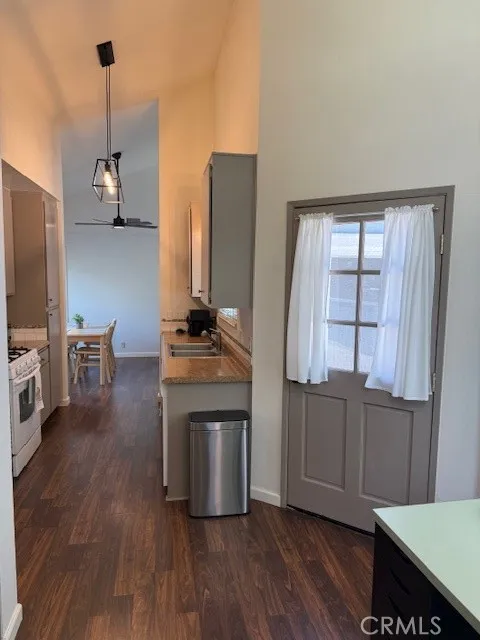 700 E Lake Drive #52 Orange, CA 92866
