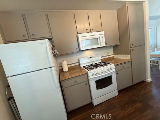 700 E Lake Drive #52 Orange, CA 92866