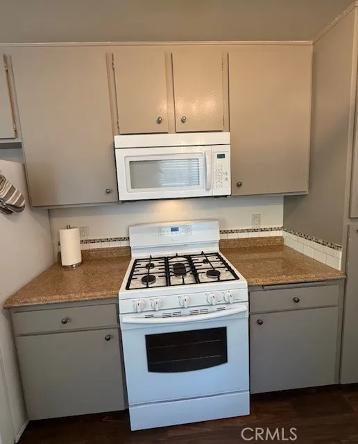 700 E Lake Drive #52 Orange, CA 92866