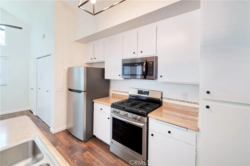 700 E Lake Drive #52 Orange, CA 92866