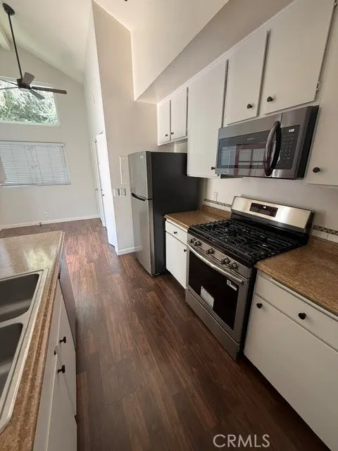 700 E Lake Drive #52 Orange, CA 92866