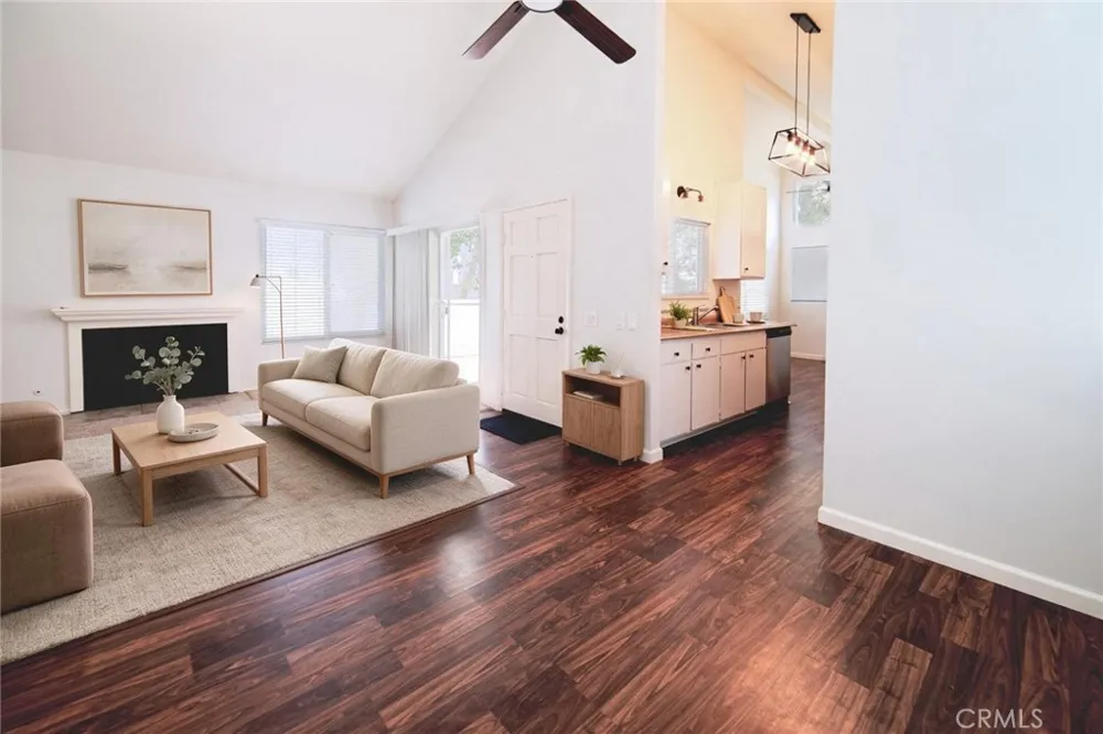 700 E Lake Drive #52 Orange, CA 92866