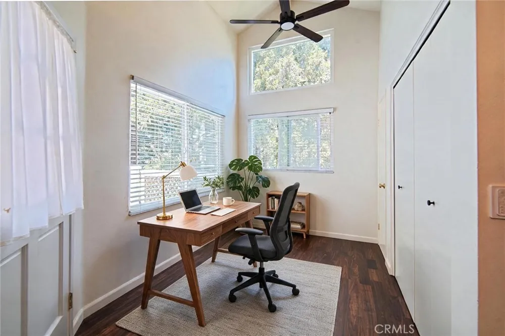 700 E Lake Drive #52 Orange, CA 92866