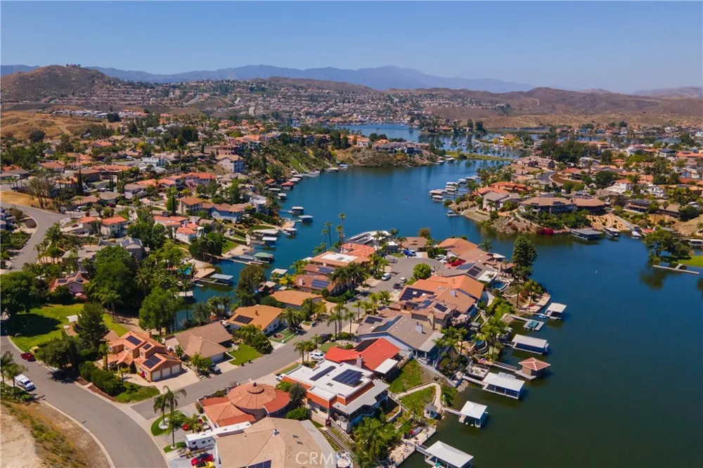 22835 Water View Drive Canyon Lake, CA 92587