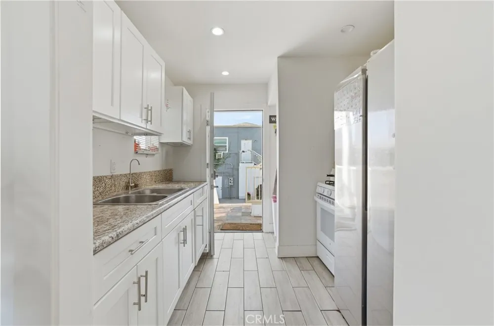 8317 Whittier Pico Rivera, CA 90660