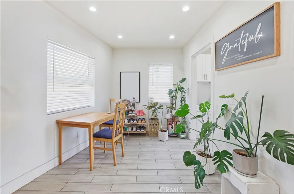 8317 Whittier Pico Rivera, CA 90660