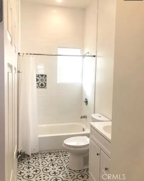 8317 Whittier Pico Rivera, CA 90660