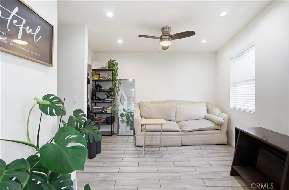 8317 Whittier Pico Rivera, CA 90660