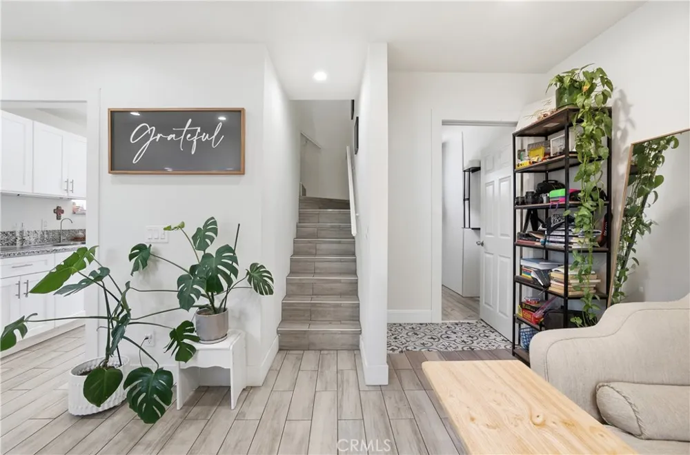 8317 Whittier Pico Rivera, CA 90660
