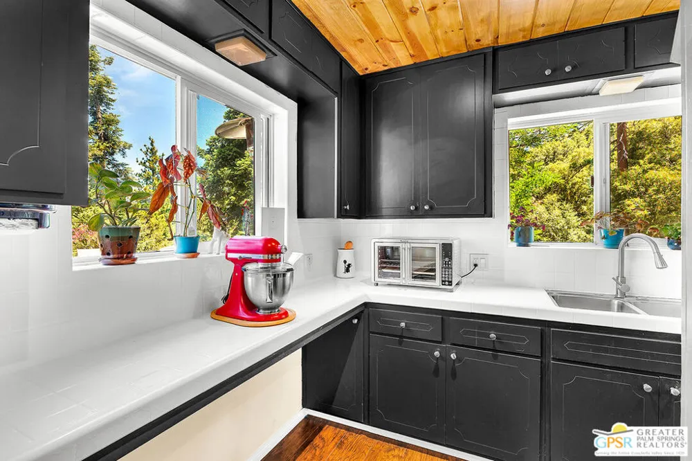 23971 Skyview Drive Idyllwild, CA 92549
