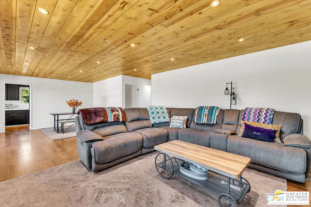 23971 Skyview Drive Idyllwild, CA 92549