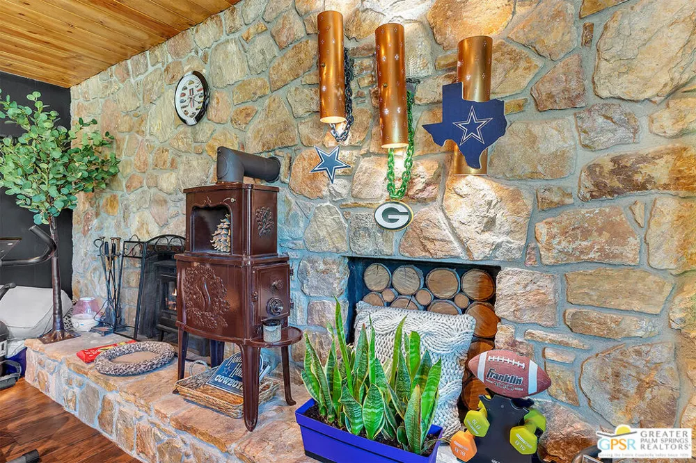 23971 Skyview Drive Idyllwild, CA 92549