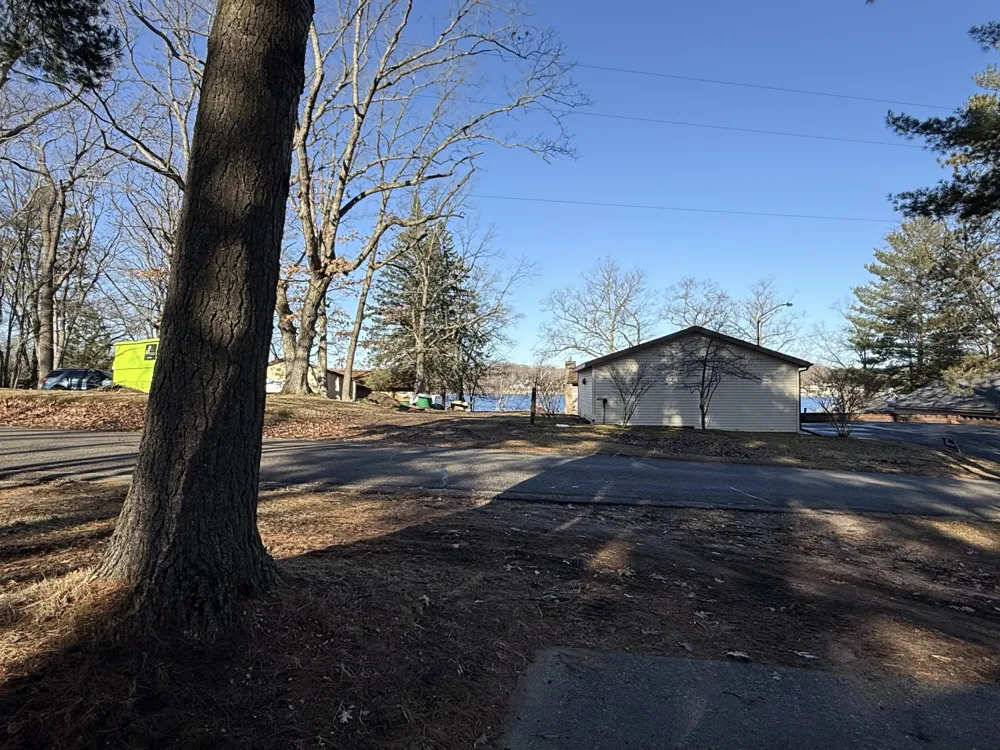 10780 Round Lake Drive Mecosta, MI 49332